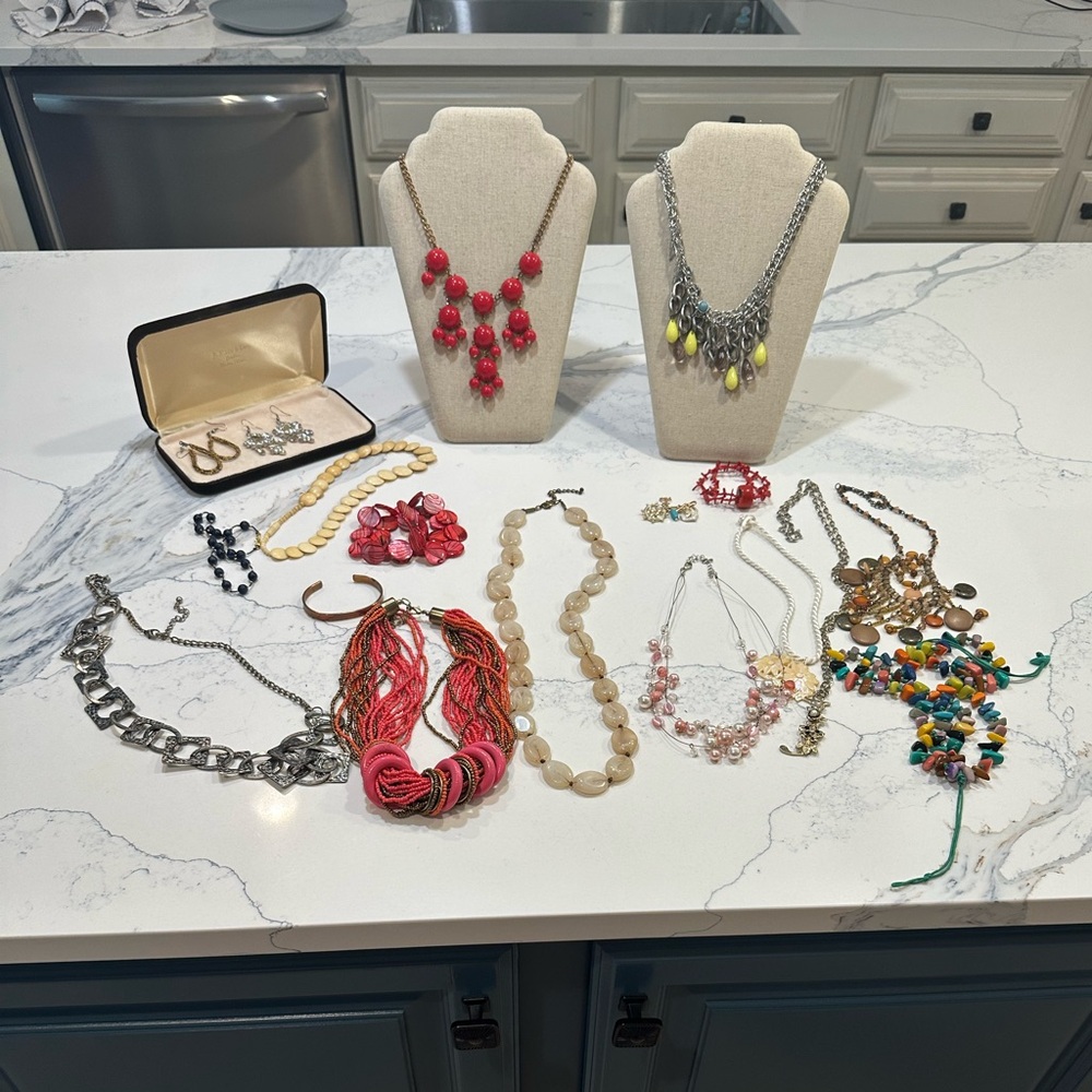 18 piece Costume Jewelry Bundle -12 necklaces, 5 bracelets, one pair of earrings